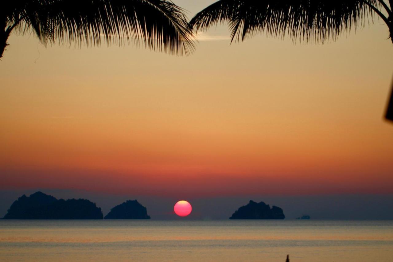 Sibaja Palms Sunset Beach Luxury Villa Taling Ngam-stranden Eksteriør billede